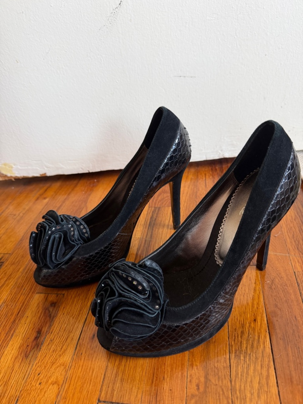 Black Peep-Toe Stiletto Heels with Floral Accent - Picture 2 of 9